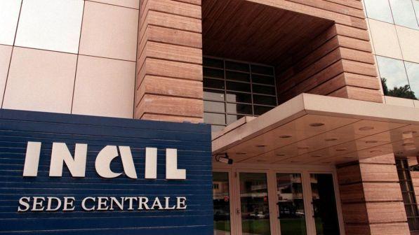 Milano, infermiera cade dal monopattino durante il lavoro ma non viene risarcita