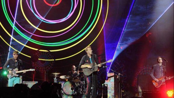 Coldplay sold-out, Altroconsumo e Codacons denunciano l'incetta di biglietti da parte dei bagarini