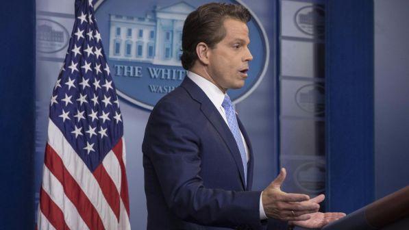 Casa Bianca, ex capo della comunicazione: vogliono cacciare Trump