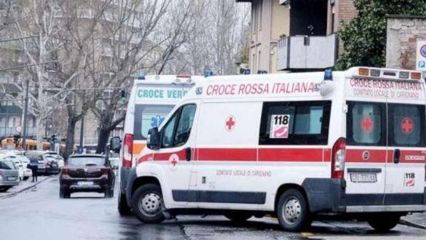Bari, timbrava cartellino e lasciava l'ospedale: arrestato medico