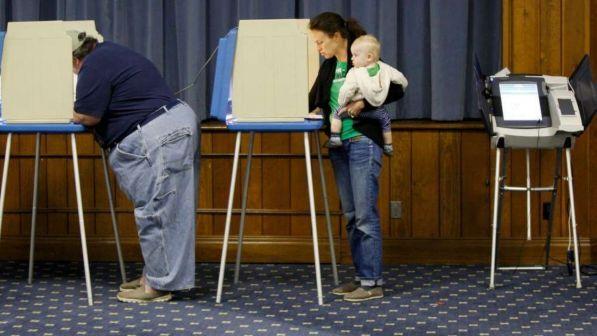Midterm, Cnn: Dem avanti in 14 collegi chiave su 23 alla Camera