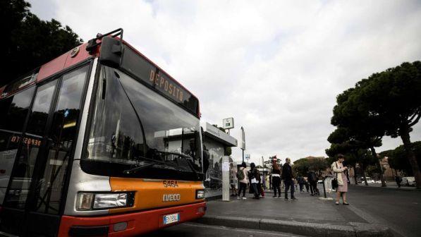 Referendum Atac, Roma al voto sul trasporto pubblico | Polemiche ai seggi