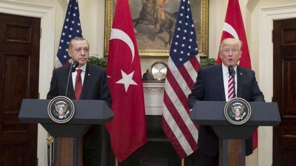 Siria, Trump: "Erdogan sradicherà quello che resta dell'Isis"