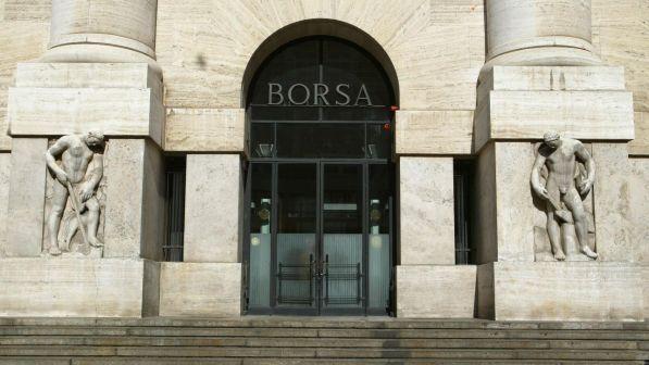 Borsa, Milano chiude in negativo: Ftse Mib perde lo 0,3%