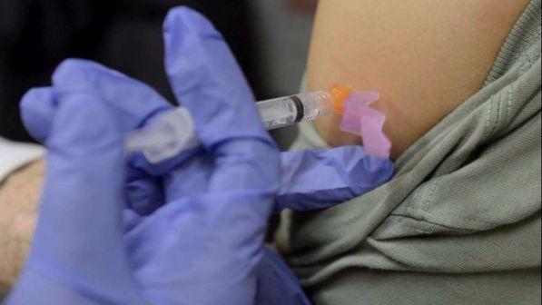 Vaccini, Di Maio: "Saranno obbligatori come nel resto d'Europa"