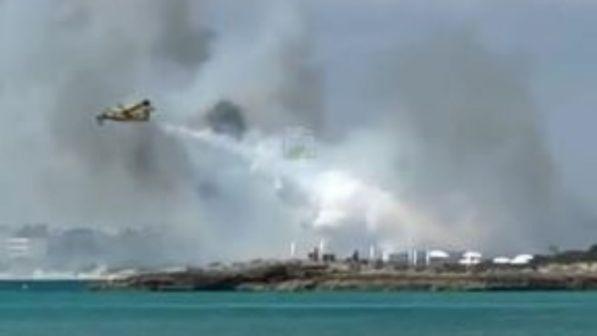 Gallipoli, trovato corpo carbonizzato durante bonifica dopo incendio