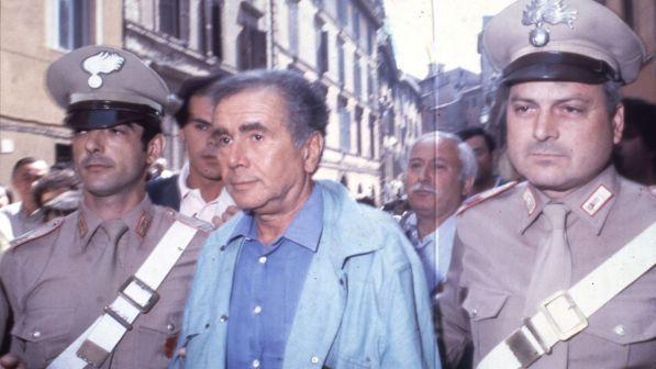 Milano, una targa per ricordare Enzo Tortora: la mozione arriva in Consiglio comunale