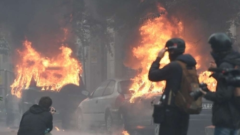 expo,scontri,milano,antagonisti,black bloc,tafferugli,molotov,polizia