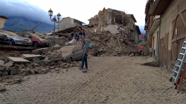 Il capo della Protezione civile: "Terremoto come quello de L'Aquila"