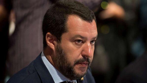 Salvini: "Signori di Bruxelles non rompete le palle, basta follie"