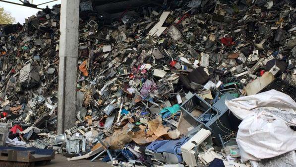 Rifiuti elettronici, Onu: 50 mln di tonnellate l'anno, come tsunami