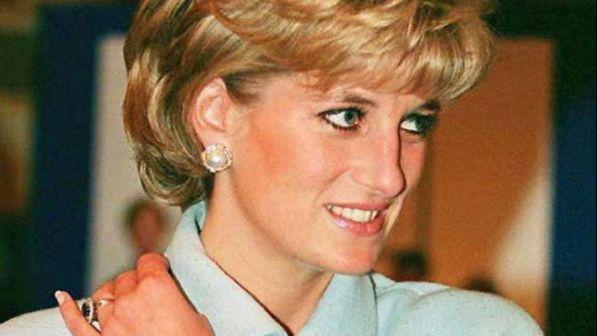 Lady D e la "royal family": la Principessa del Popolo e la Casa Reale celebrati su La5