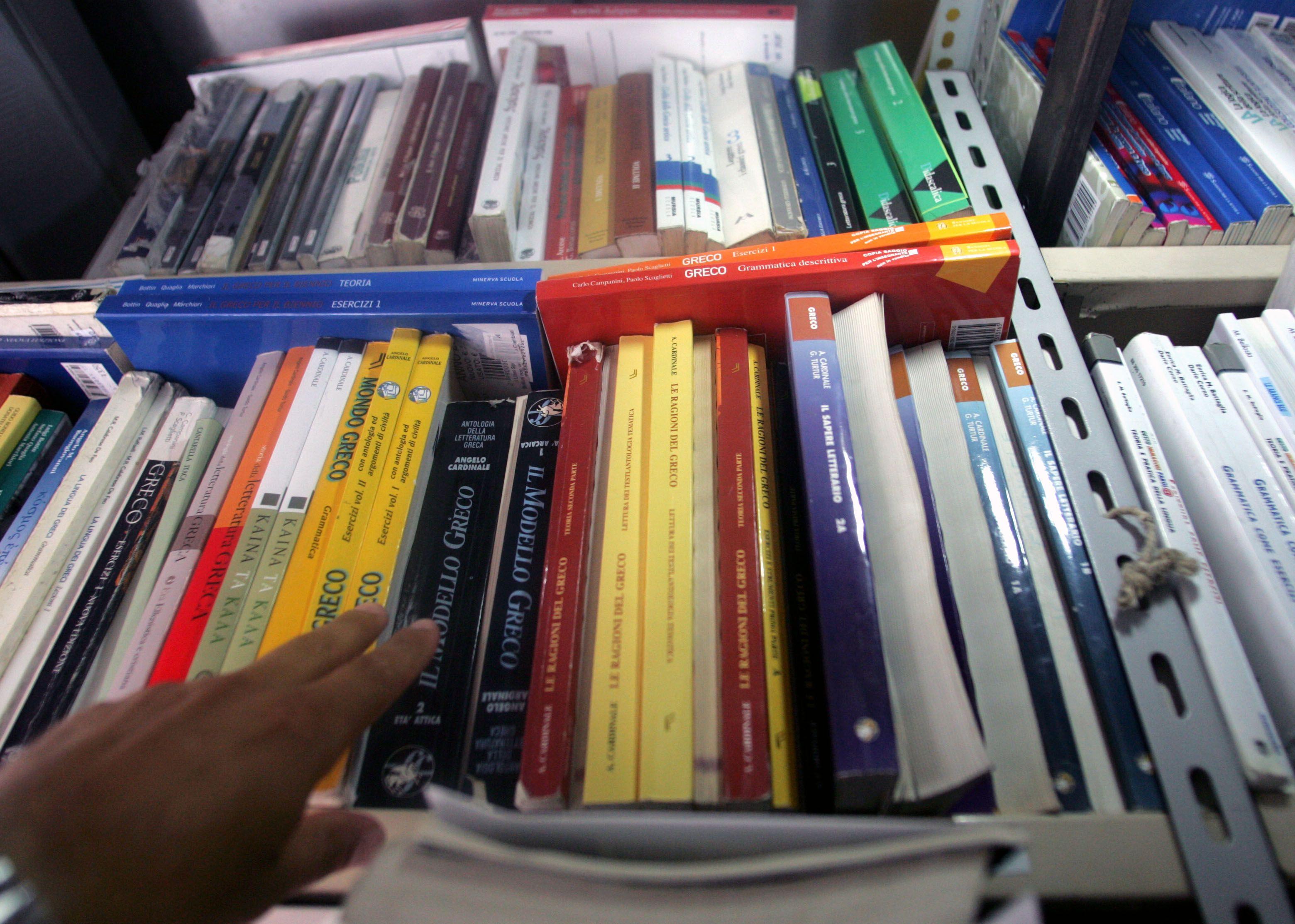 Libri scolastici, crescono gli acquisti online ma le librerie restano la prima scelta