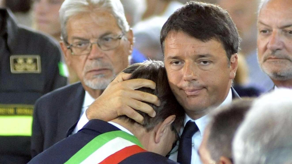 Terremoto, Renzi ai sindaci: "Ci siamo e ci saremo sempre"