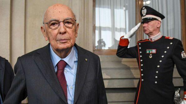 Napolitano, medici: "Progressivo miglioramento, ha mangiato"