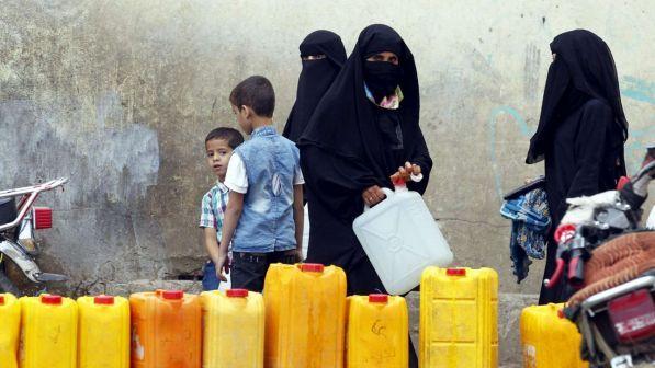 Yemen,Amnesty:ostacoli ad aiuti, a rischio vita di milioni di civili