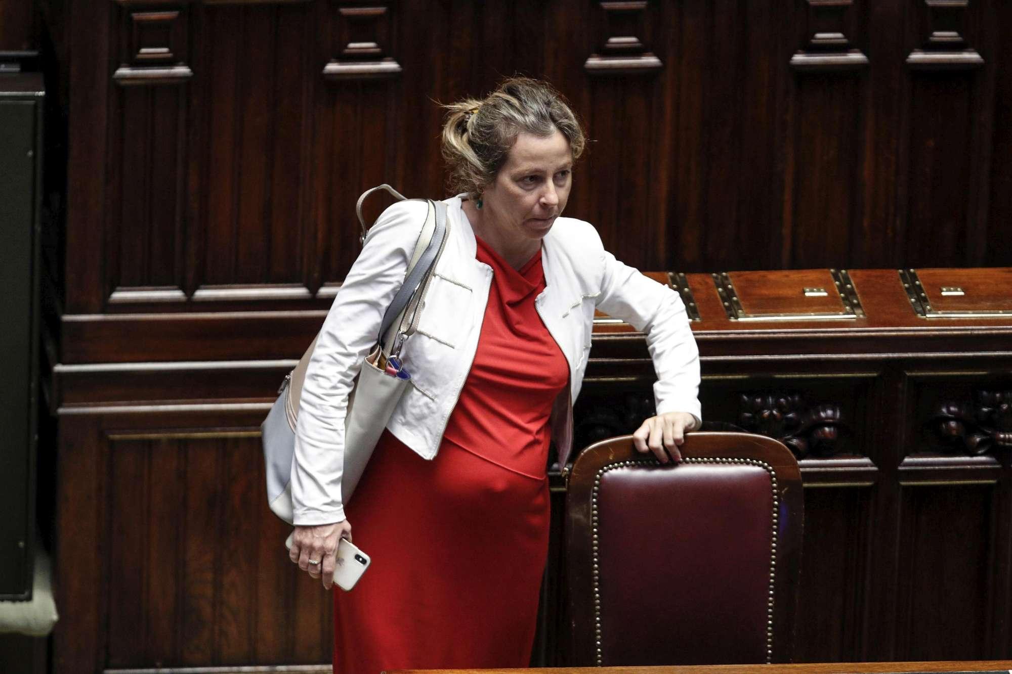 Ministro Grillo: "In Italia non c'è nessun allarme Tbc dai migranti"