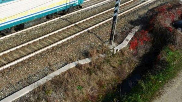 Firenze, treno urta una piattaforma su rotaia: tre operai in gravi condizioni