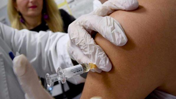 Vaccini, autocertificazione a scuola se slitta il decreto Milleproroghe
