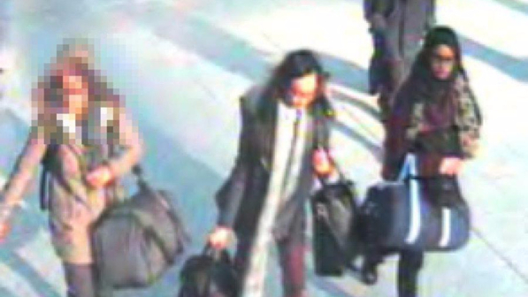 Gb, ragazzine fuggirono in Siria per unirsi all'Isis: una è morta