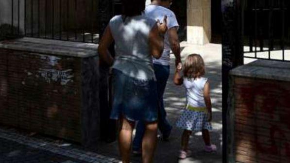 Violenze, abusi e botte ai figli minori: genitori condannati a Bari