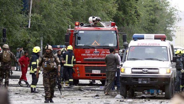Afghanistan, kamikaze contro militari in Helmand: 5 morti