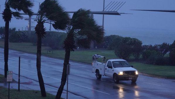 Usa, uragano Irma raggiunge la categoria 4: minacciata la Florida