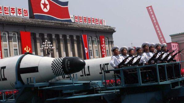 Corea del Nord, diversi missili trasportati da Pyongyang