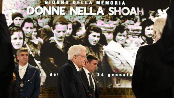 Mattarella: "Auschwitz male assoluto, virus pronto a risvegliarsi"
