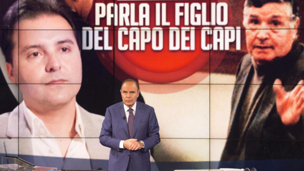 Intervista a Salvo Riina, Vespa si difende: "A Saddam niente domande?"