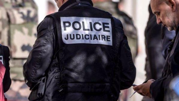Francia, auto contro ristorante: conducente incriminato