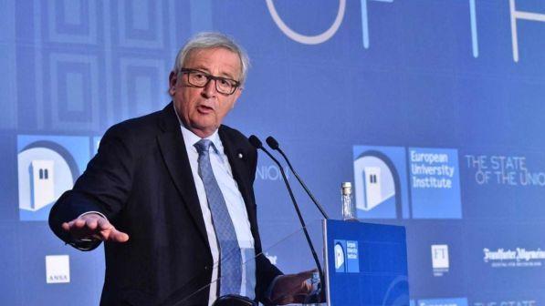 Migranti, Juncker: "Serve una risposta coerente ed europea"