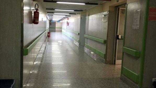 Empoli, malata di tumore si sposa in ospedale il giorno prima di morire