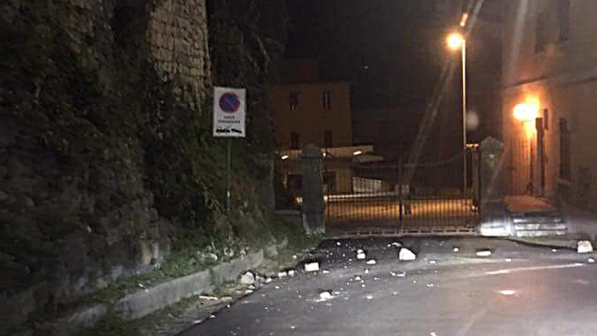 Sisma, segnalati crolli in tre province delle Marche