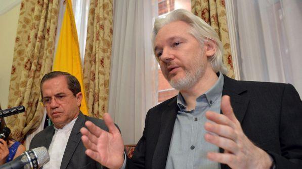 Russiagate, Manafort incontrò in segreto Assange. Ma Wikileaks smentisce: "Falso"