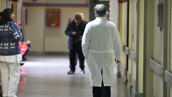 Bari, un bimbo muore per polmonite: la Procura apre un'inchiesta