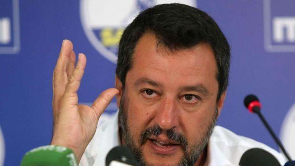 Sea Watch, Salvini: pronti a non identificare migranti arrivati qui