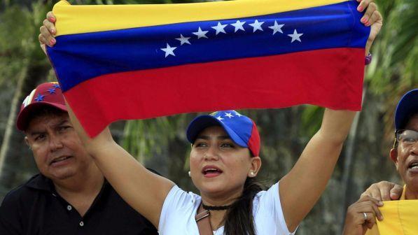 Venezuela, opposizione respinge ingerenza Cuba e minacce militari