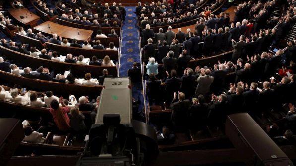 Usa, Pelosi supera le 6 ore di intervento per svolta su dreamers