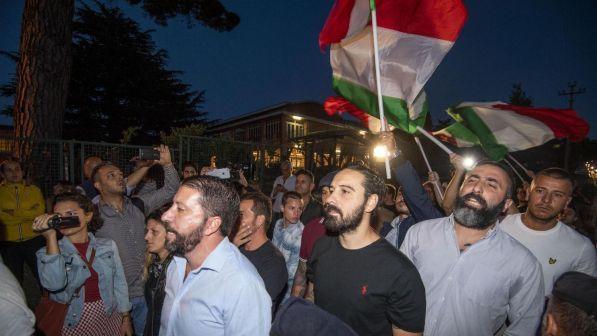 Rocca di Papa, arrivato pullman con i primi migranti della Diciotti