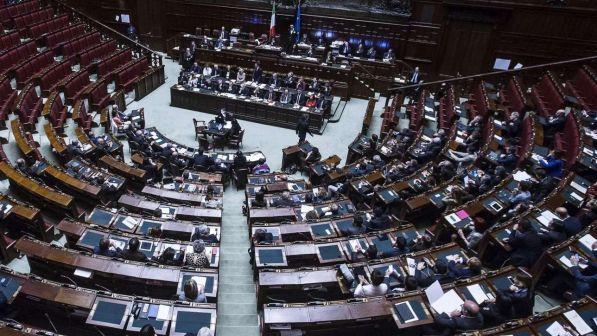 Violenza sulle donne: Camera dà il via libera al "Codice rosso"