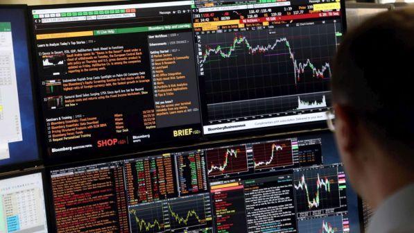 Borsa, spread Btp-bund chiude in rialzo a 277 punti base