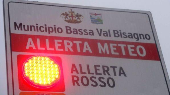 Maltempo,confermato allerta rosso in Liguria: 3.500 fulmini in 6 ore