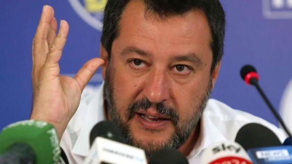 Salvini: "Ok alla riforma sul taglio dei parlamentari e poi al voto"