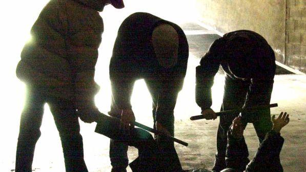 Brescia, organizzano spedizioni punitive in chat:14 giovani nei guai