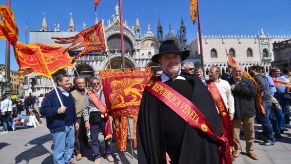 Secessionisti lombardo-veneti, rinviati a giudizio tutti e 48 i "sovversivi"
