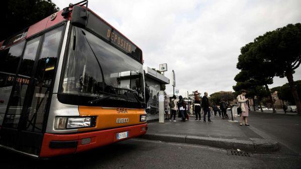 Roma: l'Atac noleggia 70 bus da Israele, ma sono inutilizzabili