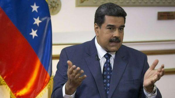Venezuela, Maduro: "Forze armate in allerta contro minacce Usa"