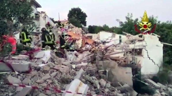 Palazzina esplosa all'Isola d'Elba, morto uno dei feriti