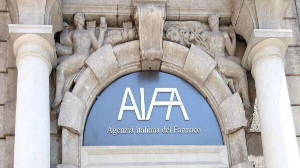 Farmaci con ranitidina, Aifa dispone ritiro lotti Buscopan e Zantac